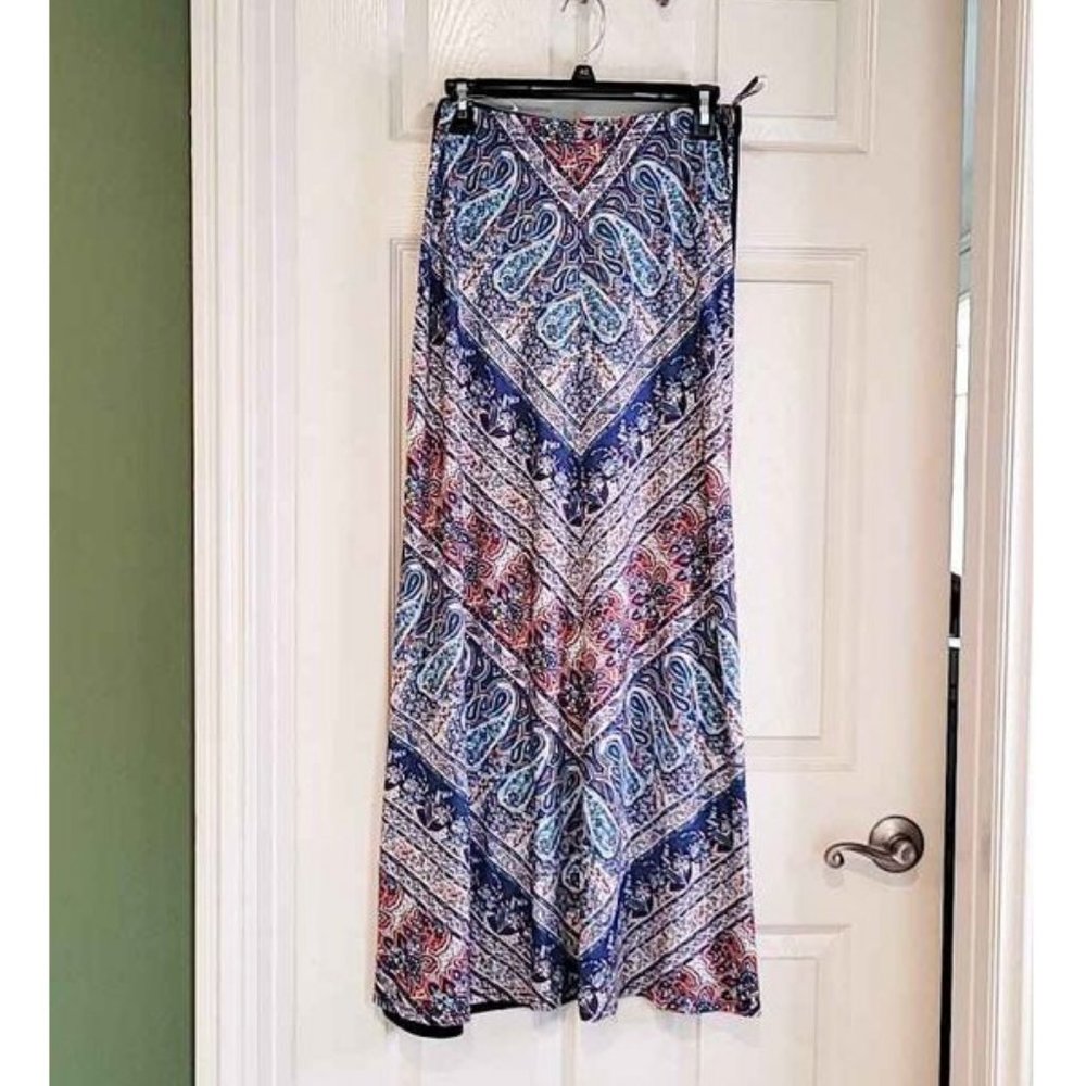 NWT Roman Maxi Skirt Size Medium Blue Floral
